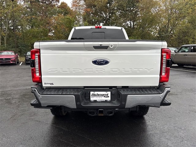 Used 2024 Ford F250 XLT w/ Black Appearance Package image 7