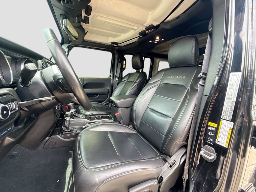 Used 2022 Jeep Wrangler Unlimited Sahara w/ Cold Weather Group AWD/4WD image 23