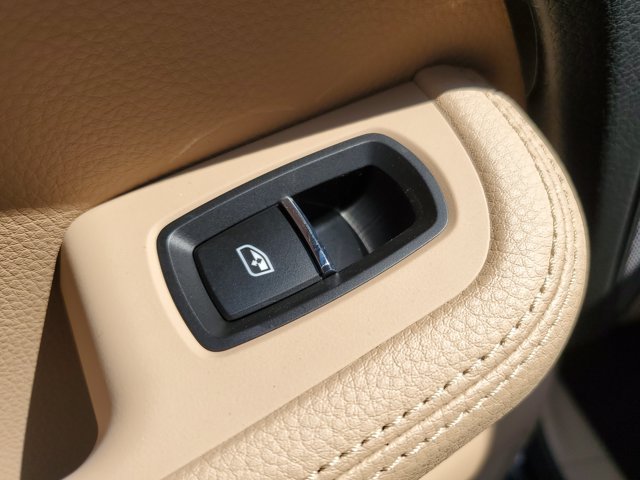 Certified 2020 Porsche Macan AWD/4WD image 23