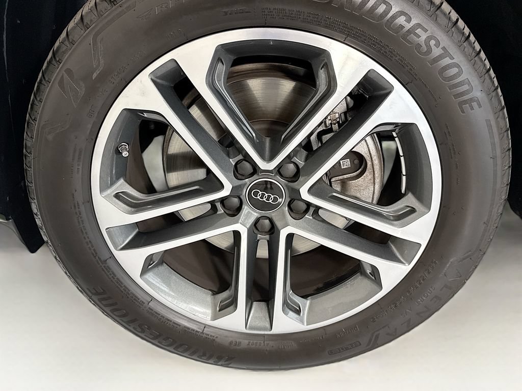 Certified 2025 Audi Q5 Premium w/ Premium Plus AWD/4WD image 30