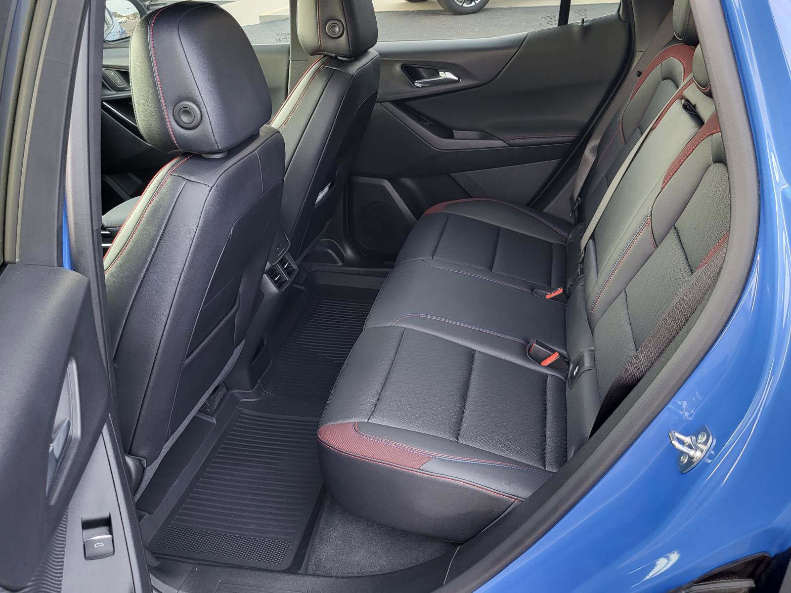 Used 2025 Chevrolet Equinox RS w/ Safety and Technology Package image 13