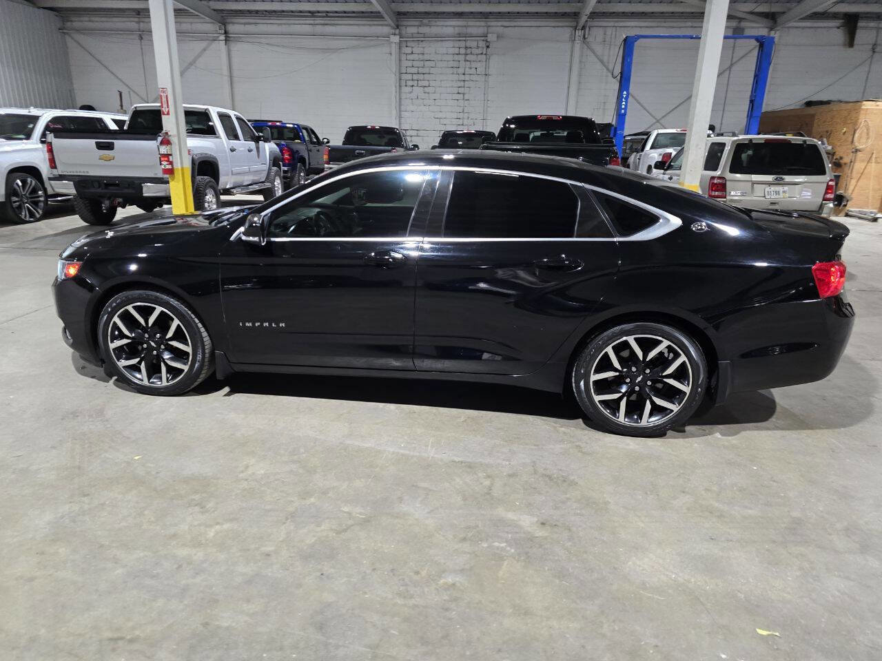 Used 2015 Chevrolet Impala LT image 6
