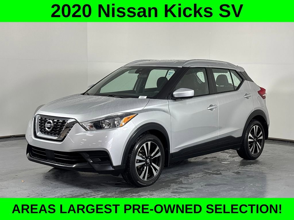Used 2020 Nissan Kicks SV image 3