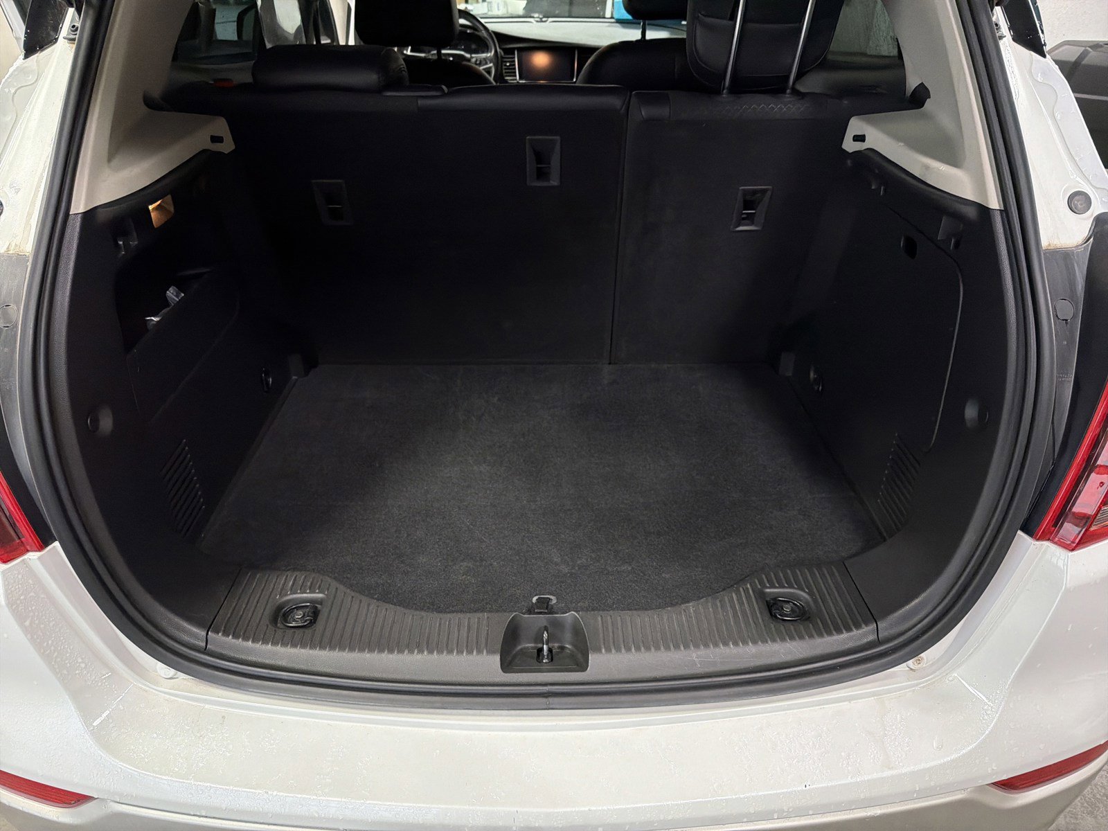 Used 2018 Buick Encore Preferred image 18