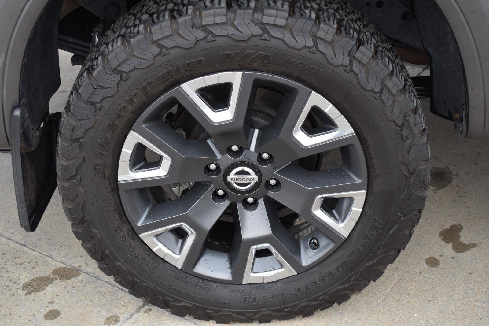 Used 2021 Nissan Titan Platinum Reserve w/ Moonroof Package image 14