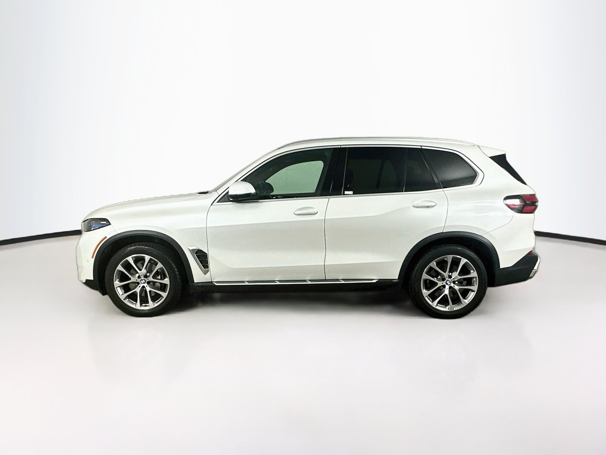Used 2024 BMW X5 sDrive40i RWD image 4