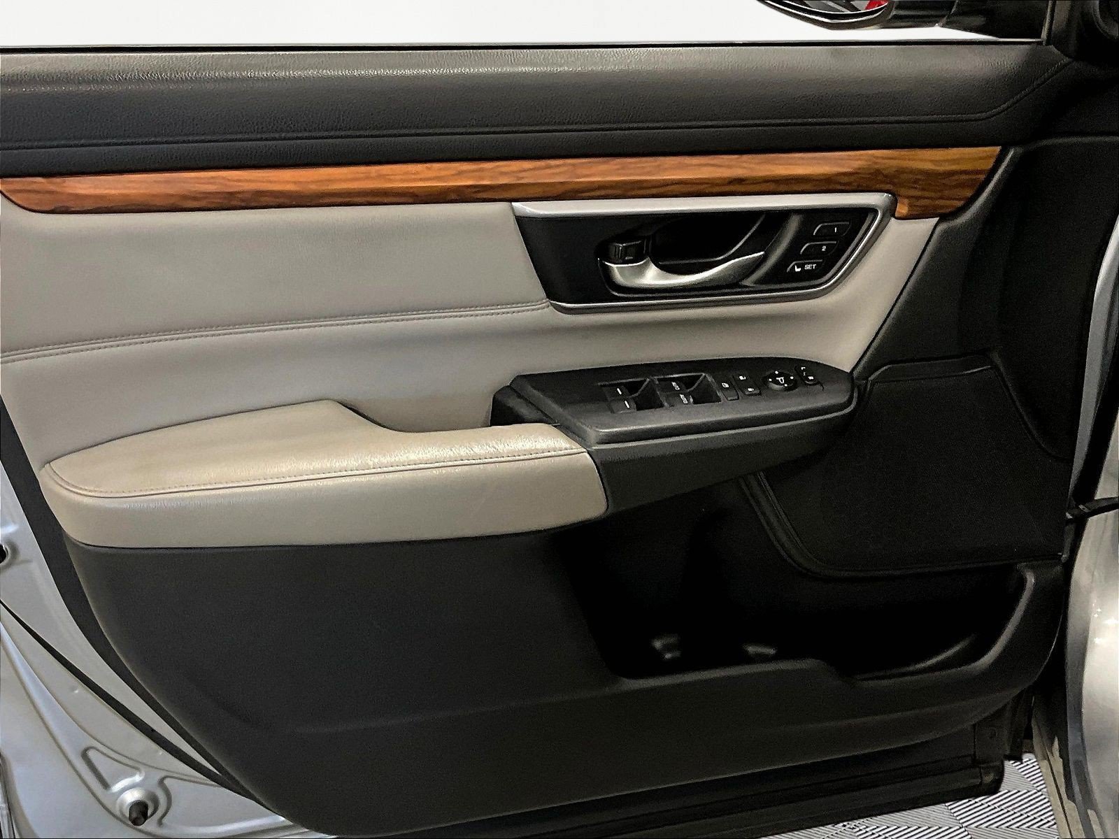 Used 2017 Honda CR-V EX-L image 20