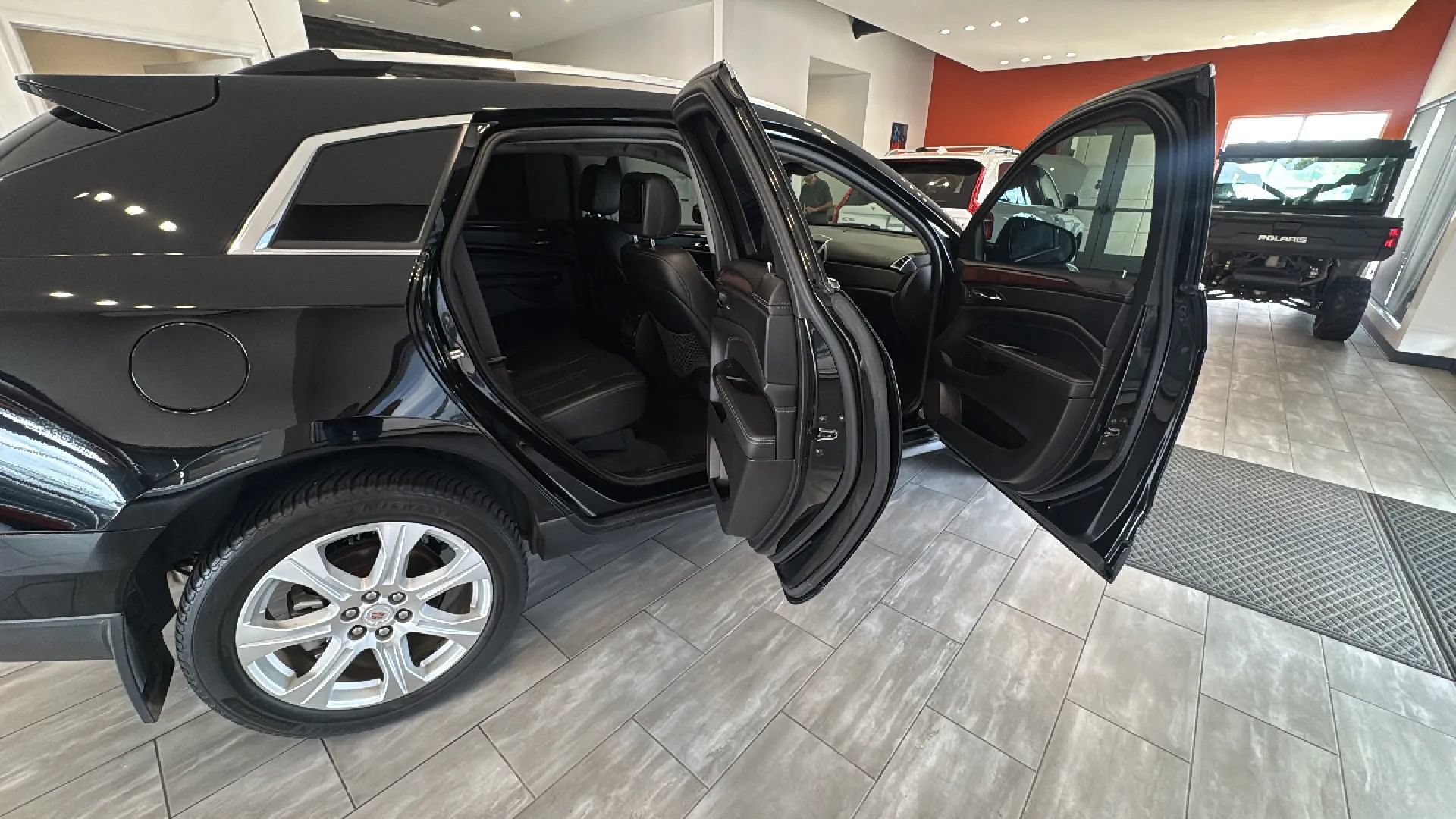 Used 2016 Cadillac SRX Premium FWD image 16
