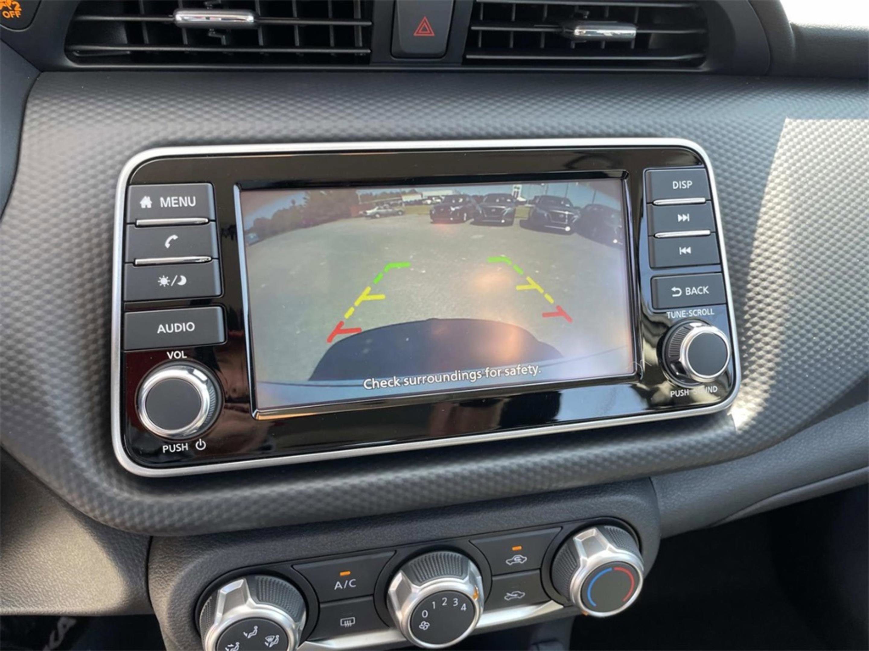 New 2025 Nissan Kicks Play S image 19