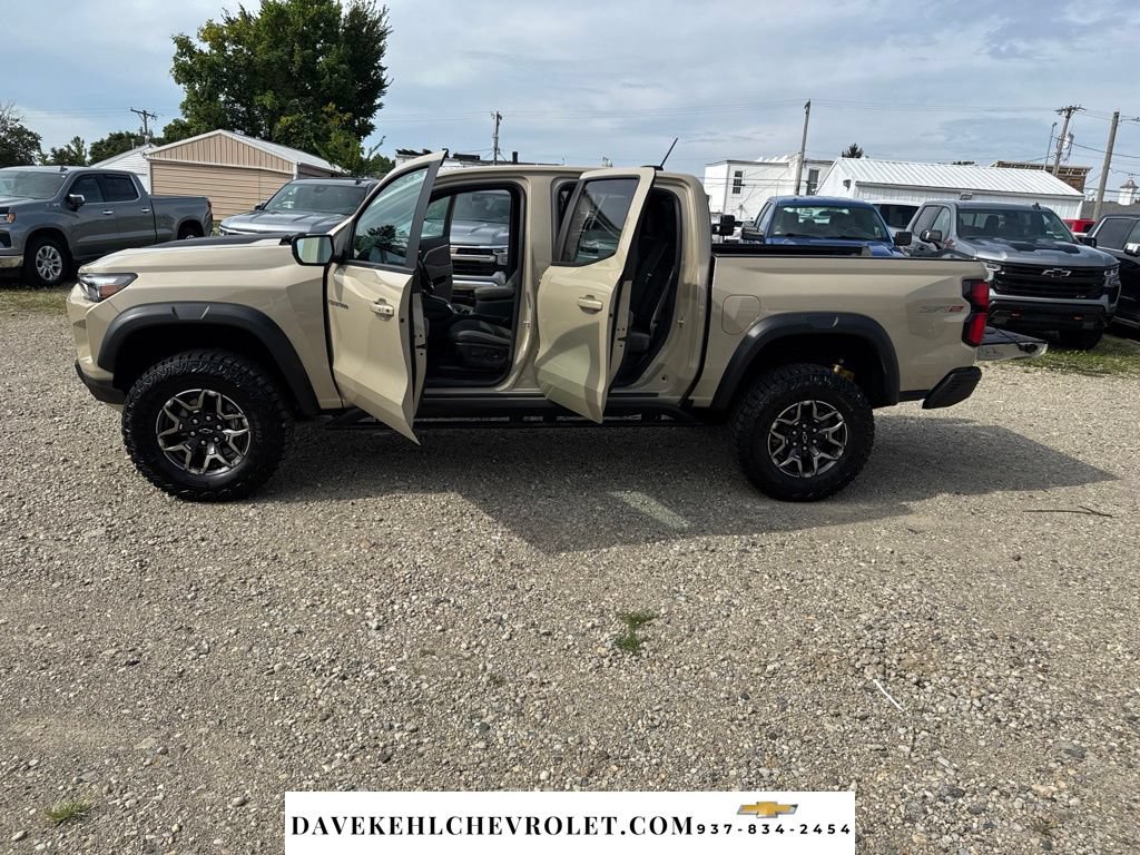 Used 2024 Chevrolet Colorado ZR2 AWD/4WD image 24
