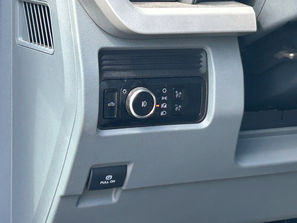 Used 2025 Ford F250 XLT AWD/4WD image 36