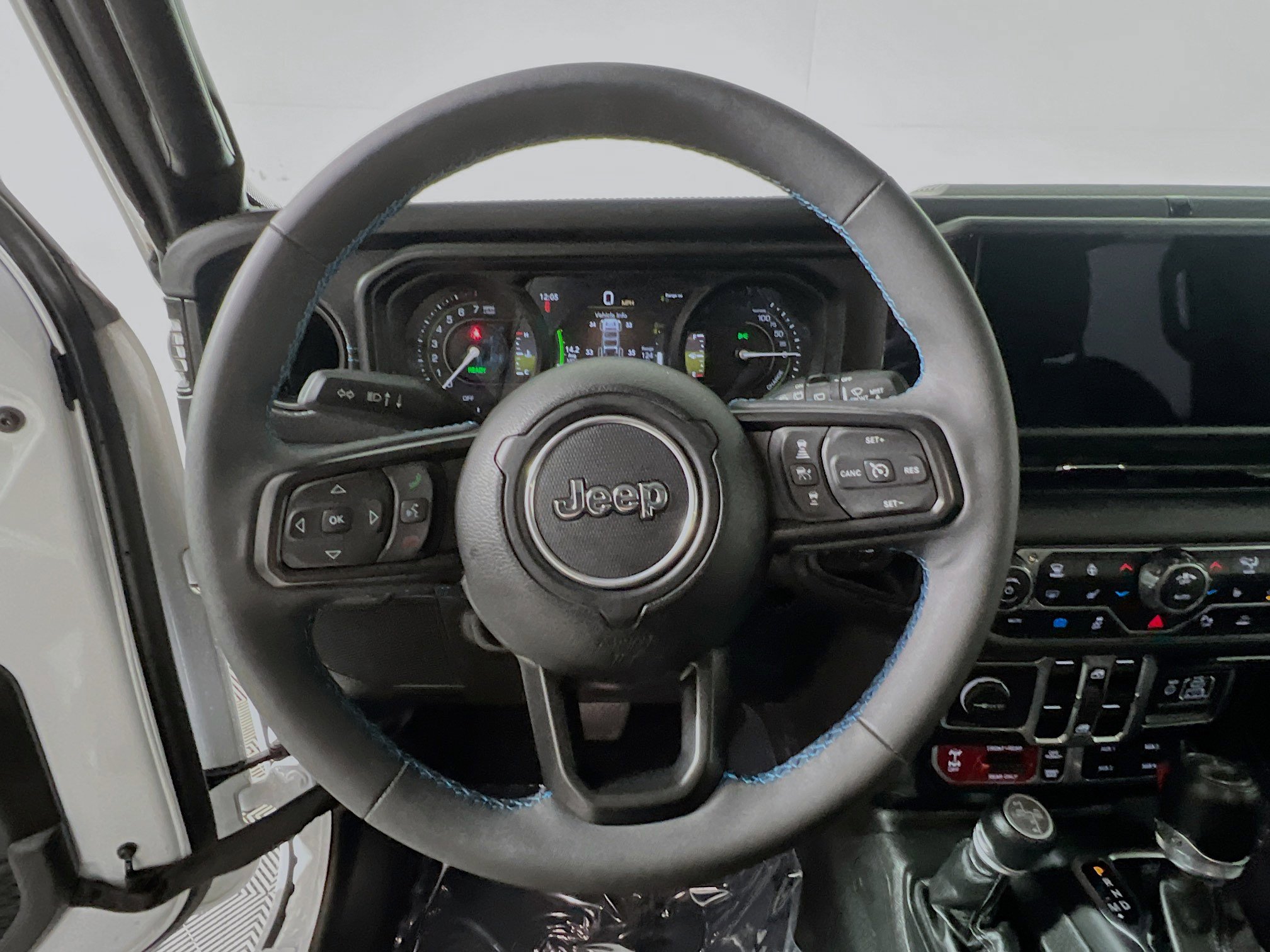 Used 2025 Jeep Wrangler Unlimited Rubicon 4xe w/ Safety Group image 18