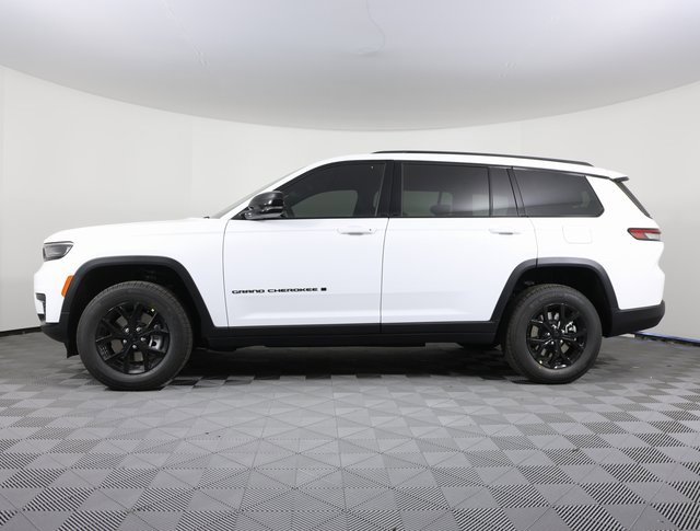 Used 2025 Jeep Grand Cherokee L Altitude image 6
