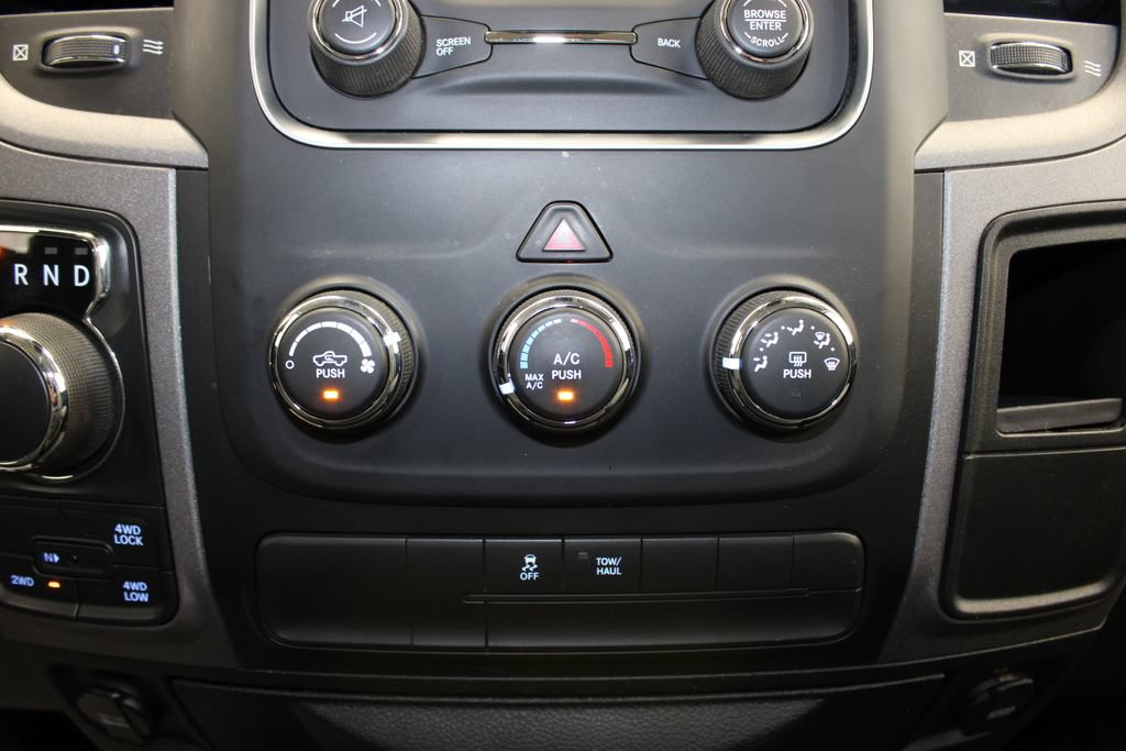 Used 2017 RAM 1500 Express AWD/4WD image 22