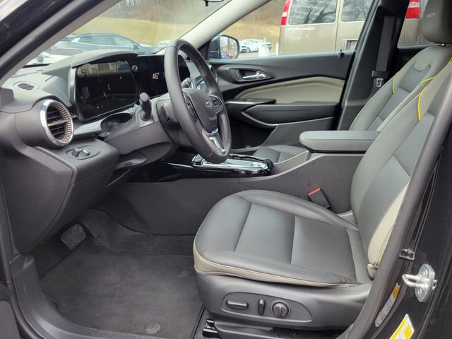 Used 2024 Chevrolet Trax ACTIV w/ Driver Confidence Package image 10