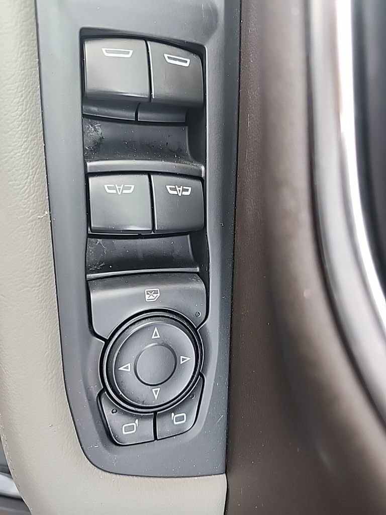 Used 2021 GMC Yukon XL SLT image 28