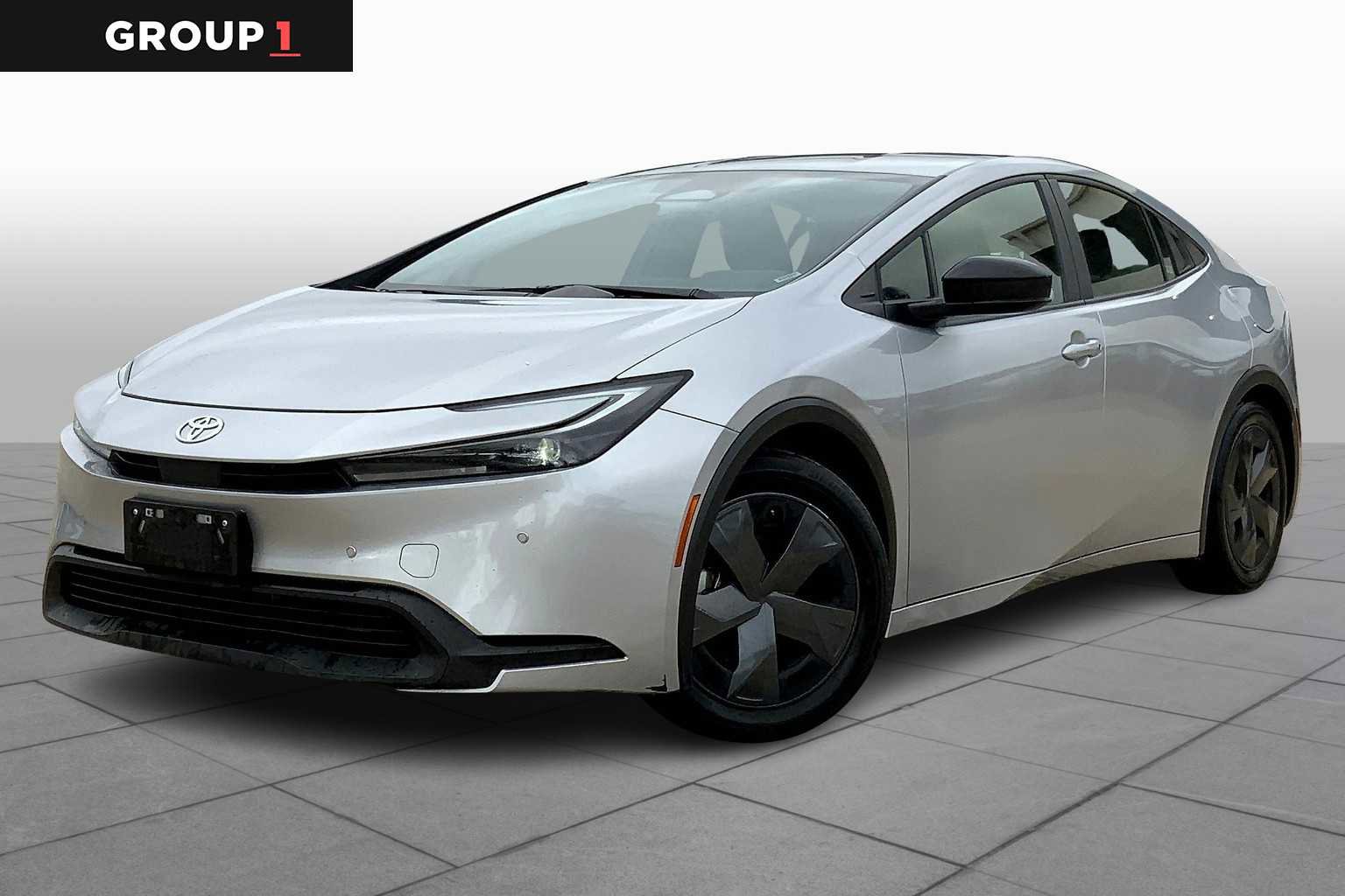 Used 2024 Toyota Prius XLE image 1