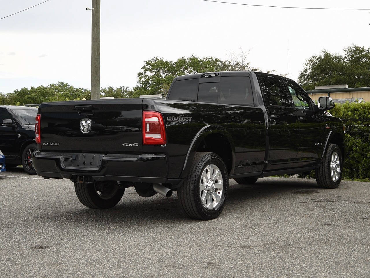 Used 2022 RAM 3500 Laramie AWD/4WD image 6