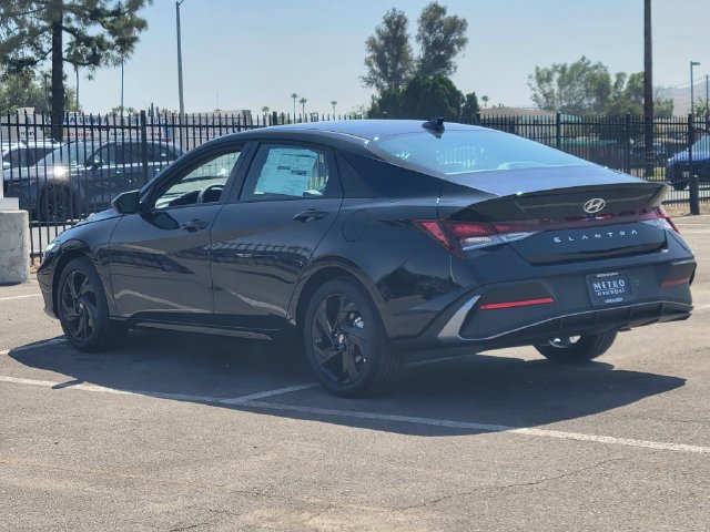 New 2026 Hyundai Elantra Sport FWD image 3