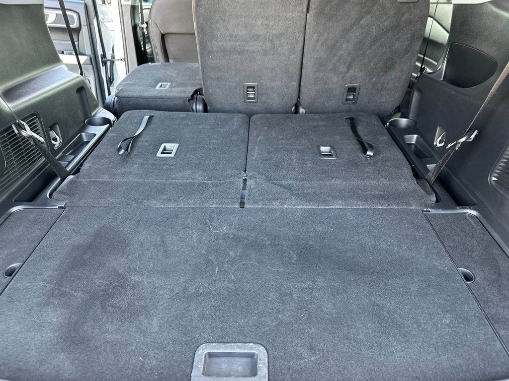 Certified 2024 Ford Explorer XLT RWD image 15