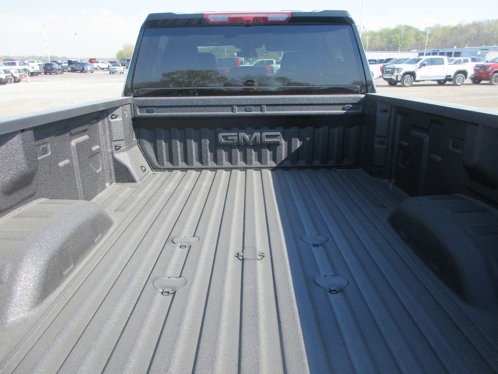 New 2026 GMC Sierra 3500 AT4 AWD/4WD image 7