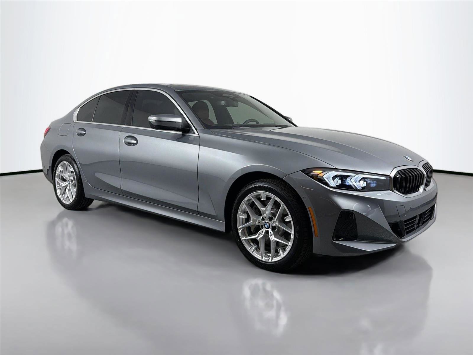 New 2026 BMW 330i xDrive Sedan w/ Premium Package AWD/4WD image 4