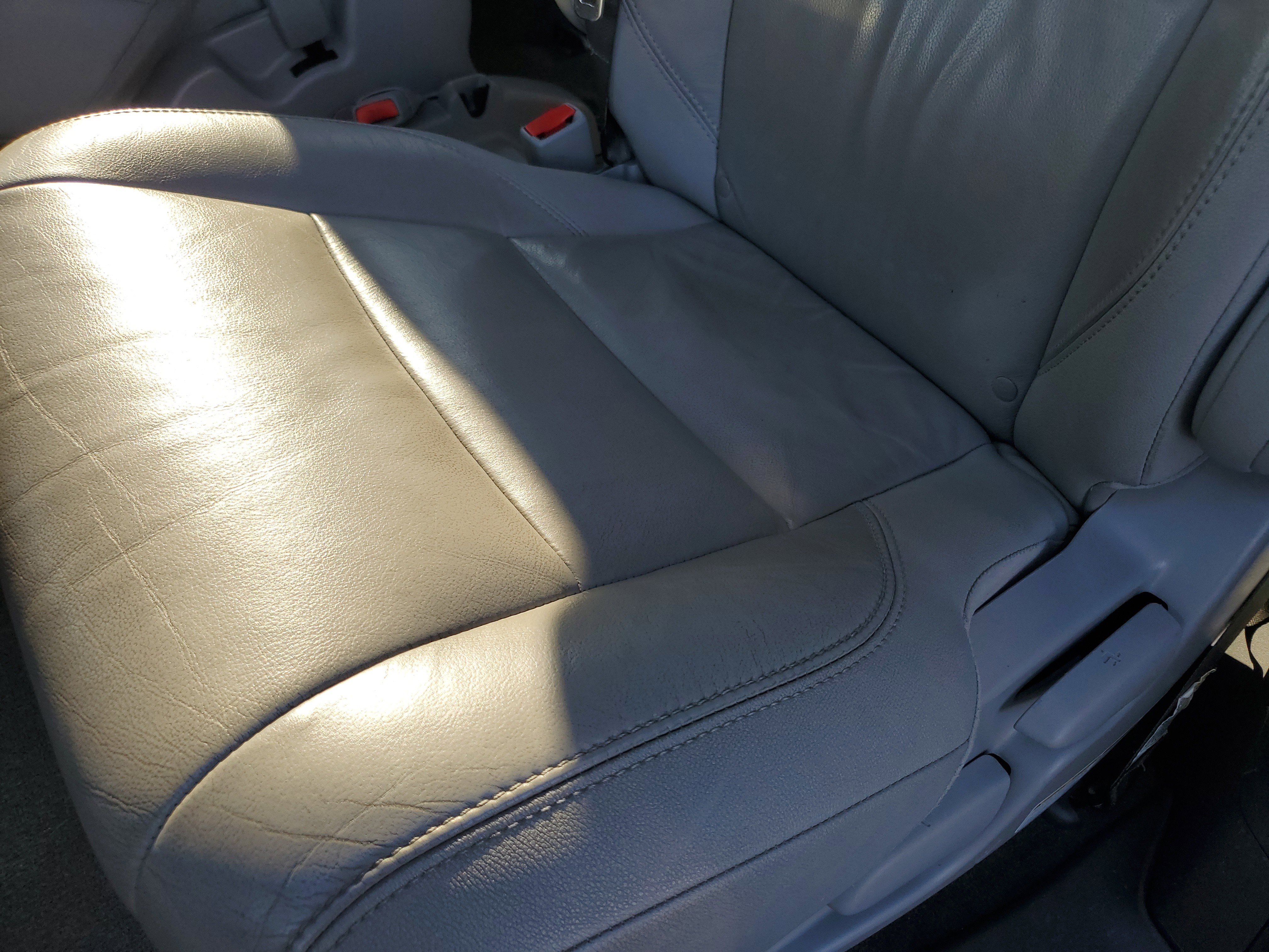 Used 2018 Toyota Sienna XLE image 32