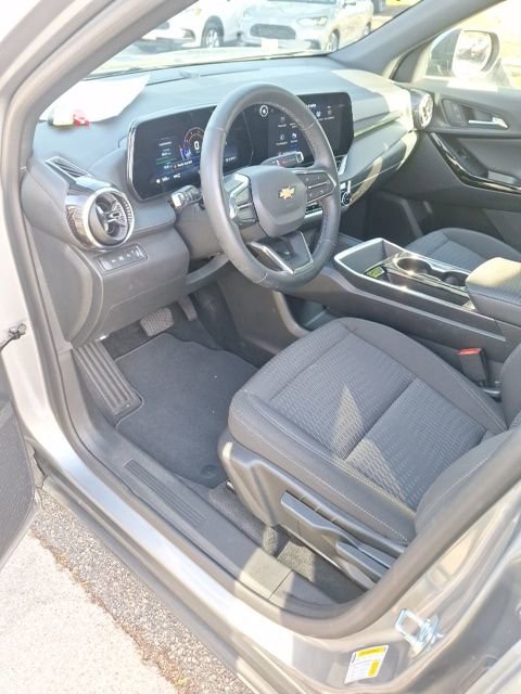 Used 2025 Chevrolet Equinox LT w/ Safety and Technology Package AWD/4WD image 12