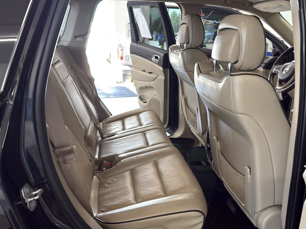 Used 2015 Jeep Grand Cherokee Overland AWD/4WD image 50