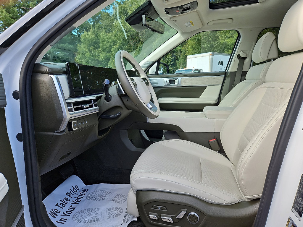 Used 2025 Hyundai Santa Fe Calligraphy image 23