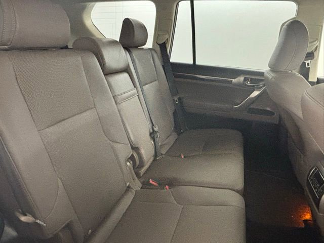 Used 2020 Lexus GX 460 Premium w/ Premium Package image 16