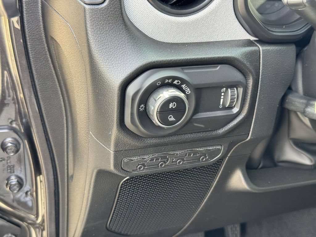New 2026 Jeep Gladiator Sport AWD/4WD image 28