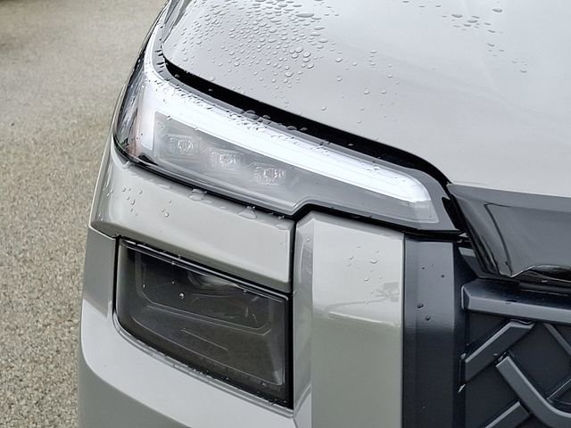 New 2026 Subaru Outback Limited AWD/4WD image 10