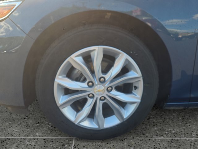 Used 2025 Chevrolet Malibu LT FWD image 14