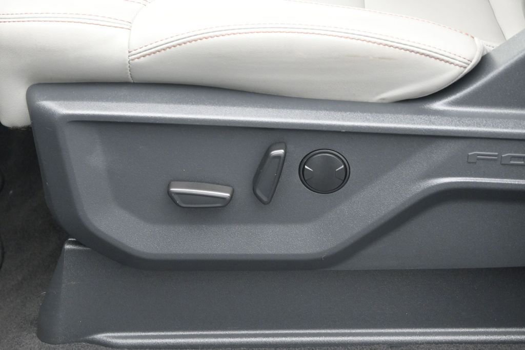 Used 2025 Ford Expedition Max Active AWD/4WD image 10