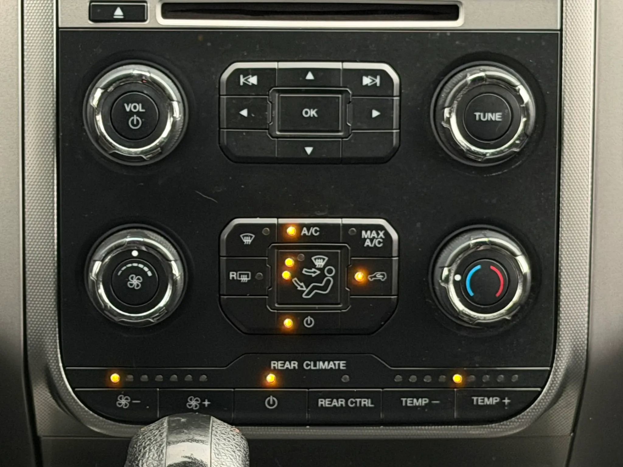 Used 2015 Ford Expedition XLT image 37