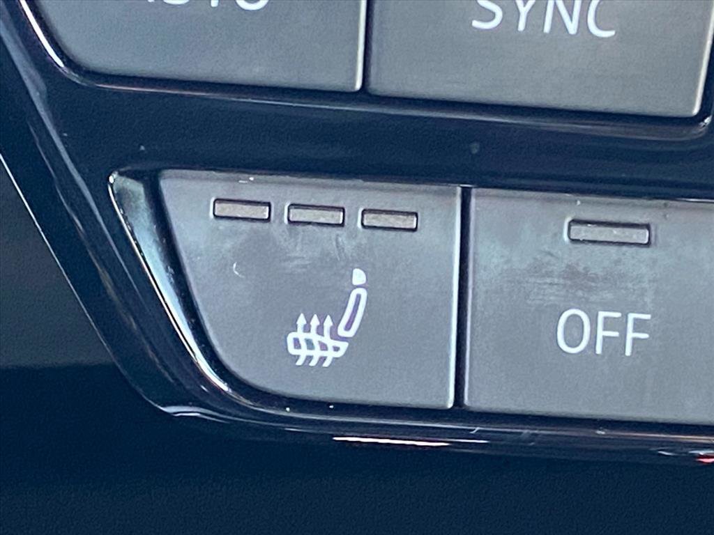 Used 2023 Audi Q4 e-tron Premium Plus w/ Premium Plus RWD image 14