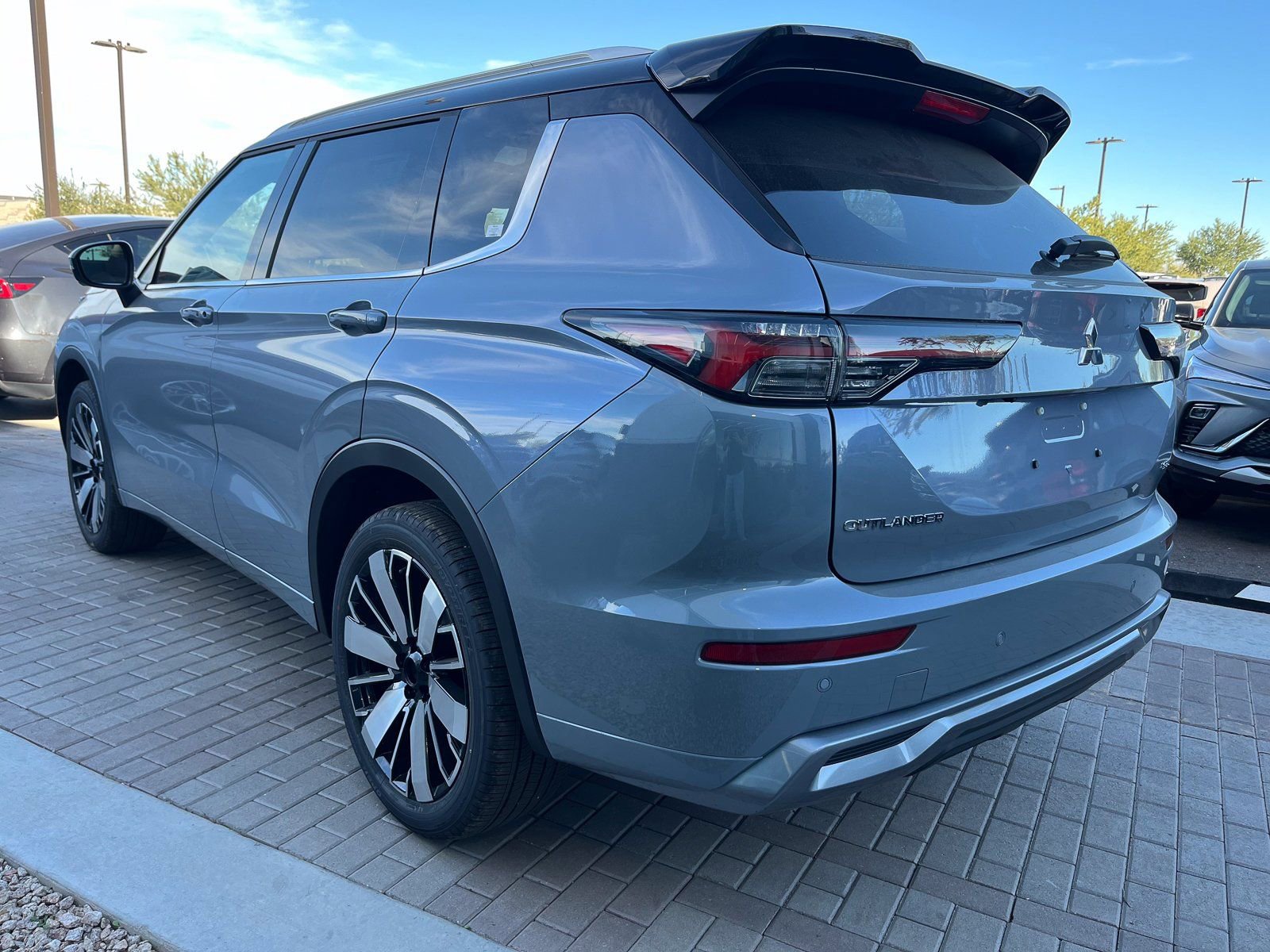 New 2026 Mitsubishi Outlander SEL image 4