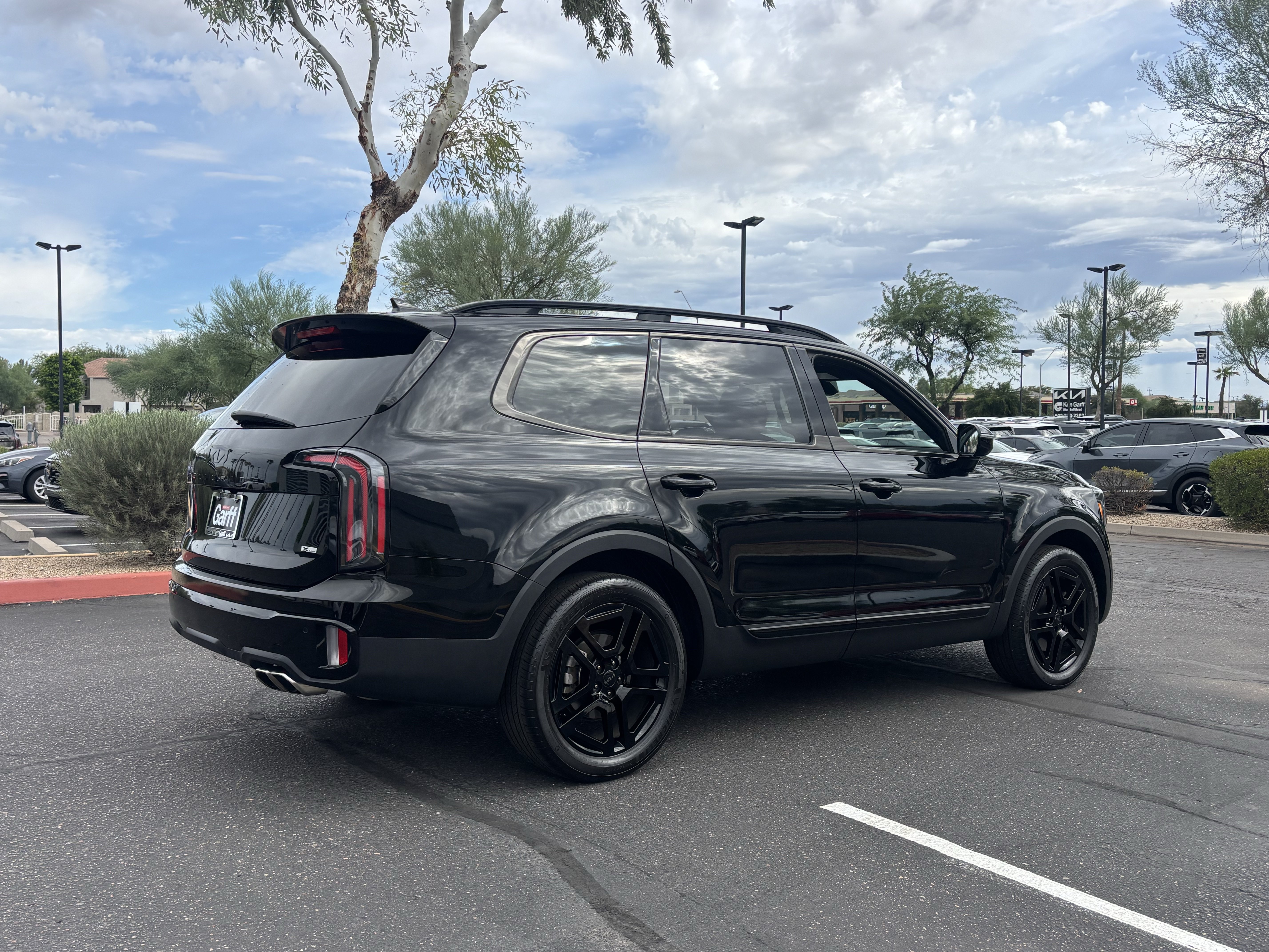 Certified 2025 Kia Telluride SX X-Line AWD/4WD image 3
