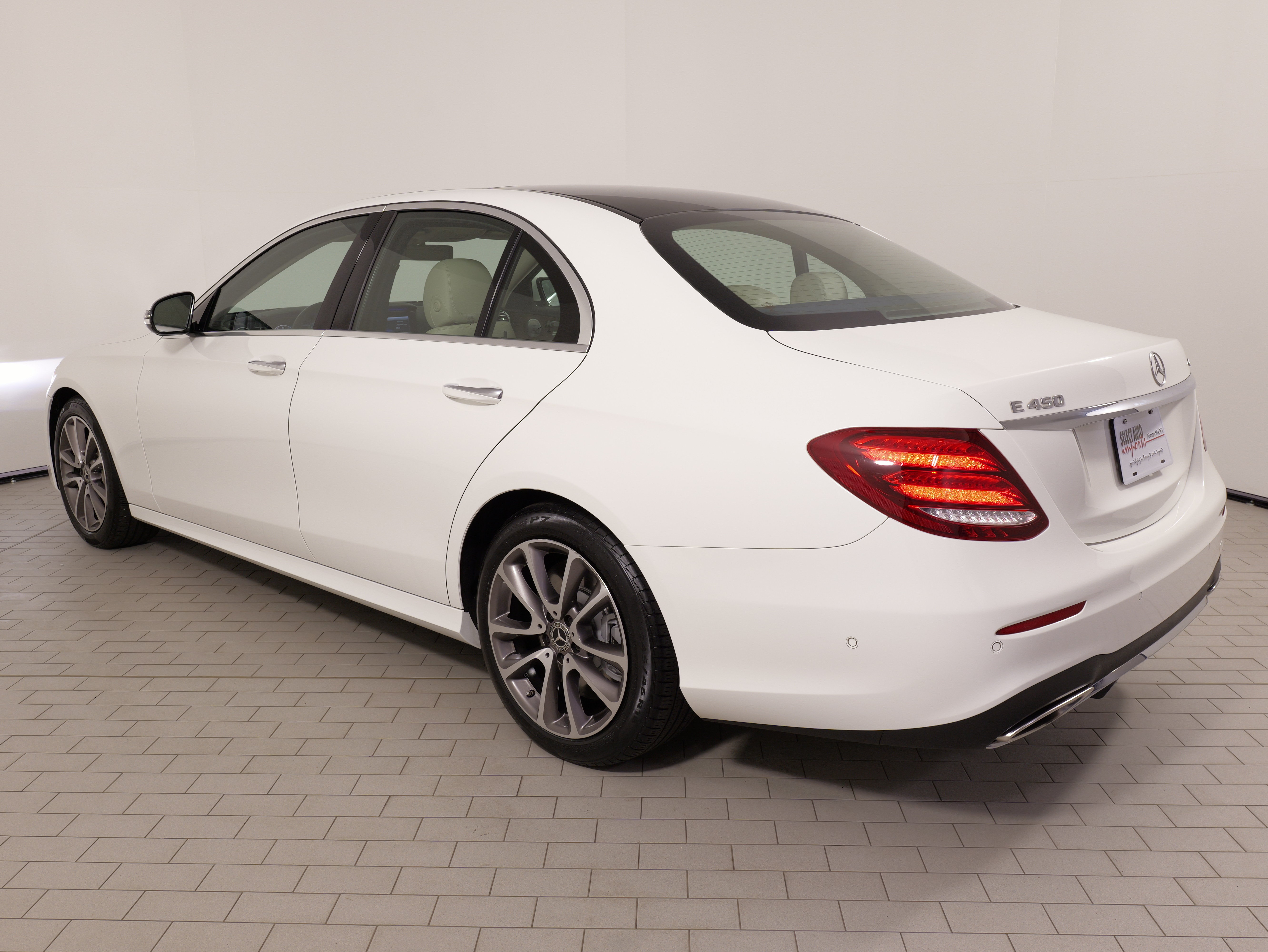 Used 2020 Mercedes-Benz E 450 4MATIC Sedan image 16