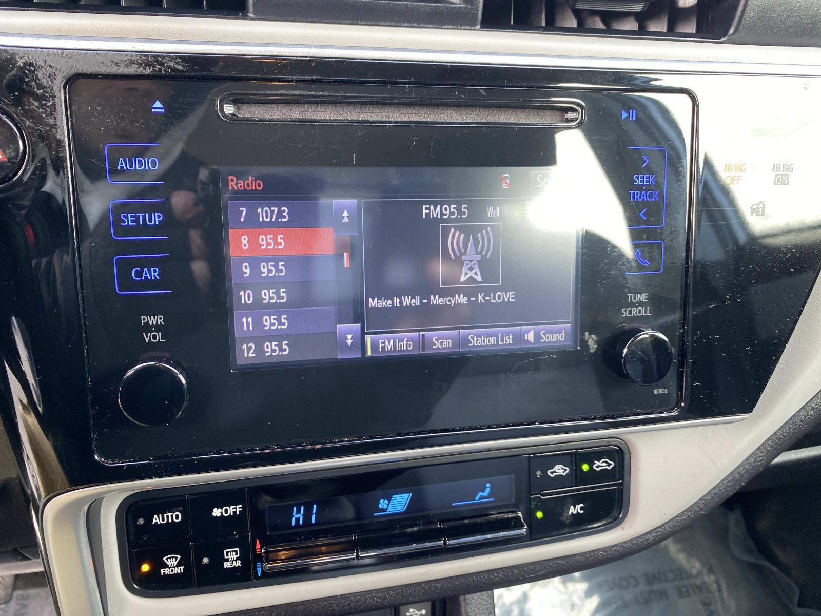 Used 2017 Toyota Corolla LE image 10