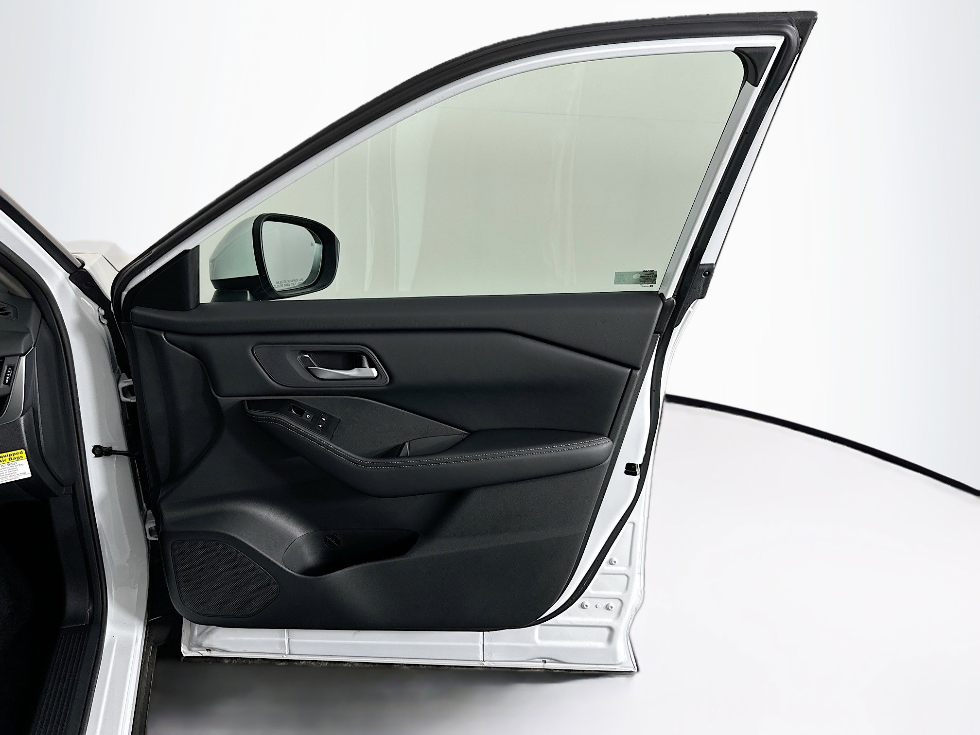Used 2026 Nissan Rogue SV FWD image 32