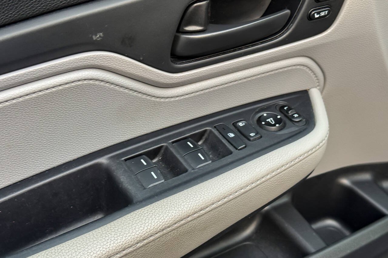 Used 2019 Honda Odyssey EX-L image 32