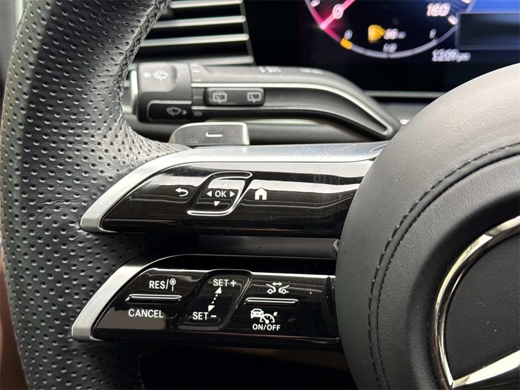 Used 2024 Mercedes-Benz GLS 450 4MATIC image 17