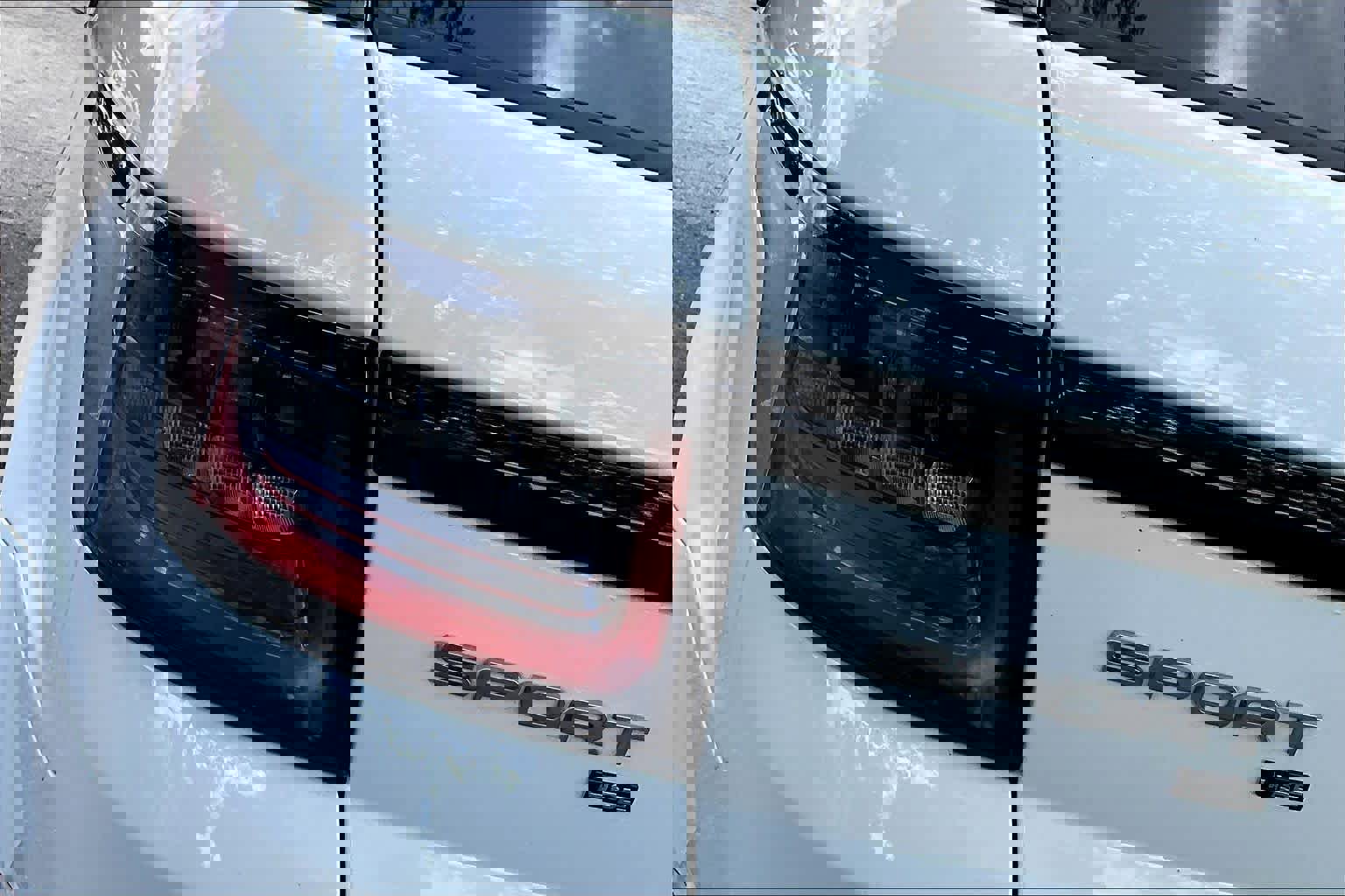 Used 2022 Land Rover Range Rover Sport HSE Silver Edition image 29