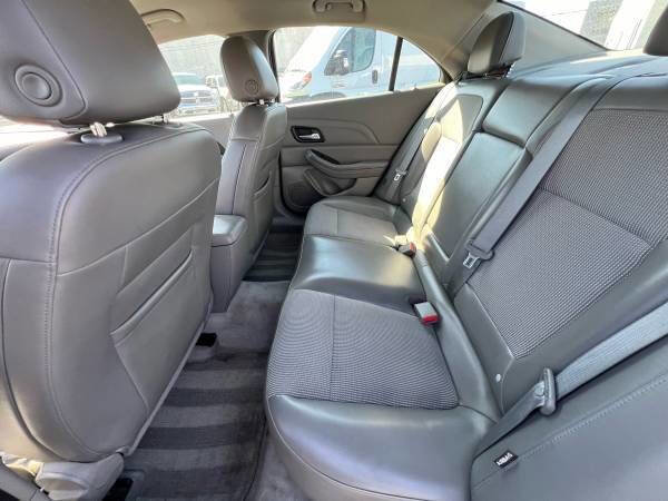 Used 2014 Chevrolet Malibu LT FWD image 14