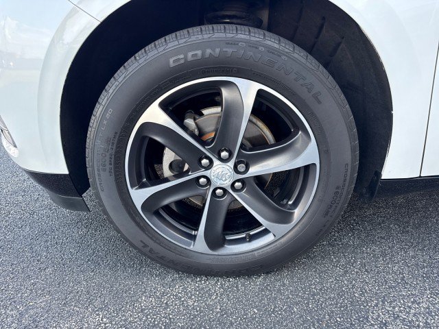 Used 2020 Buick Enclave Essence w/ Sport Touring Edition FWD image 13