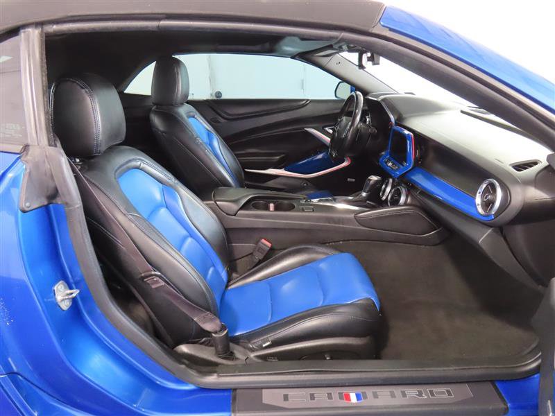 Used 2017 Chevrolet Camaro SS image 30
