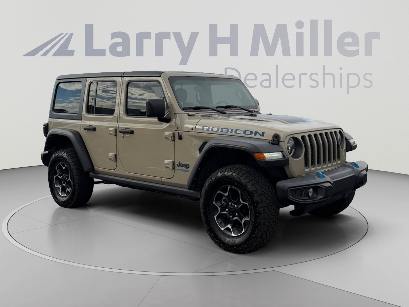 Used 2022 Jeep Wrangler Unlimited Rubicon 4xe w/ Cold Weather Group AWD/4WD image 7