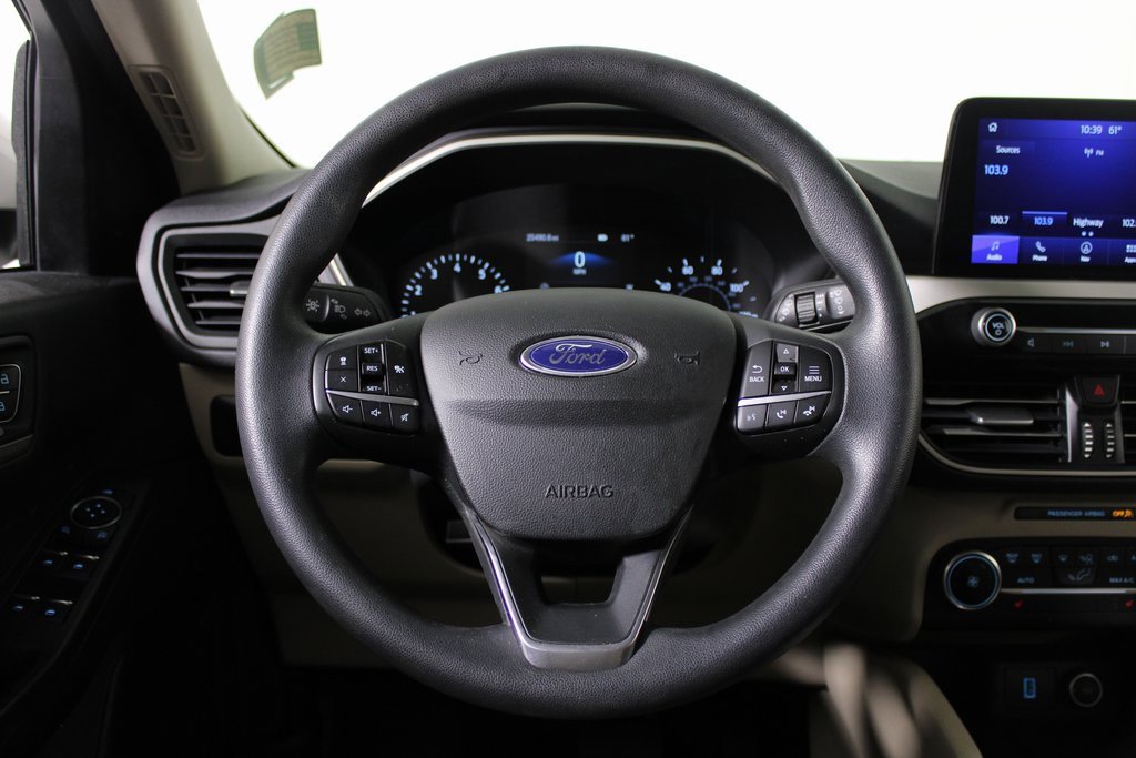 Certified 2020 Ford Escape SE image 18